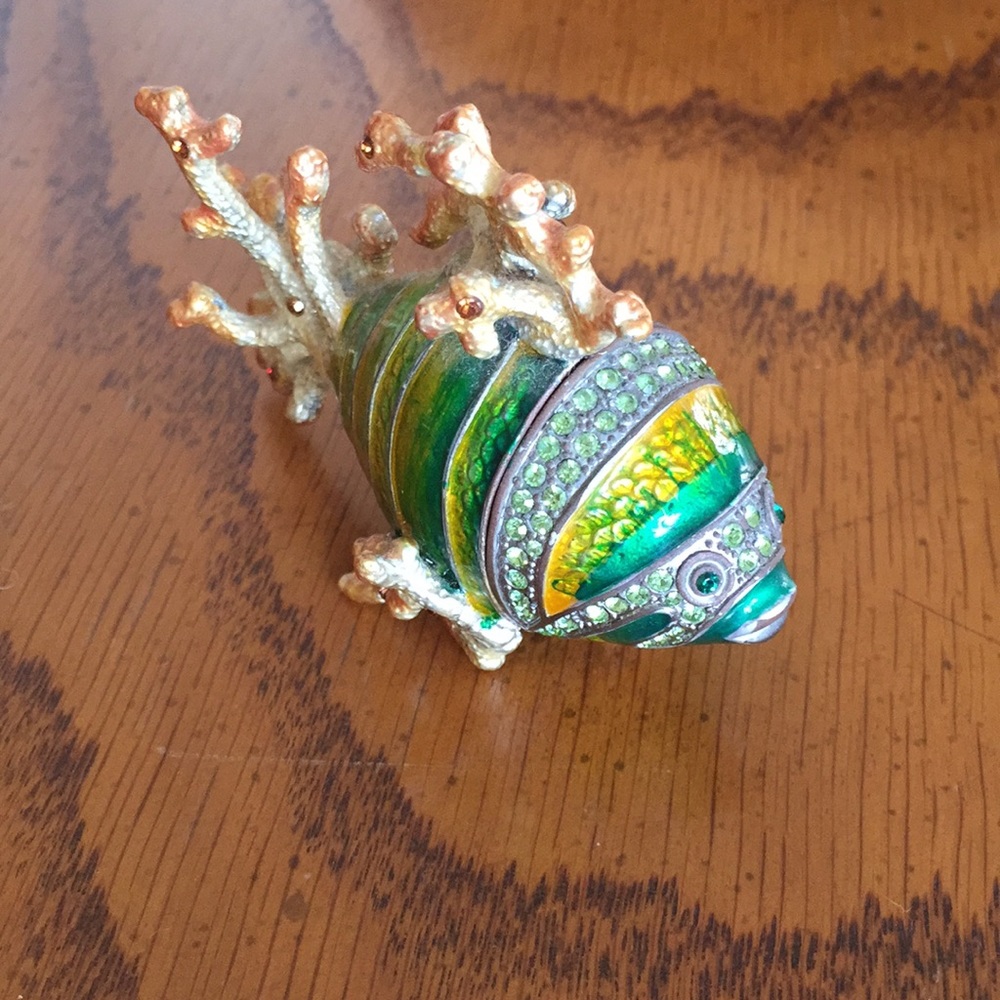 Fish trinket box